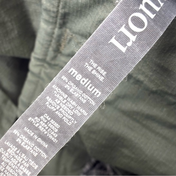 Vuori Green Ripstop Women’s Pants Sz Medium - Picture 3 of 5